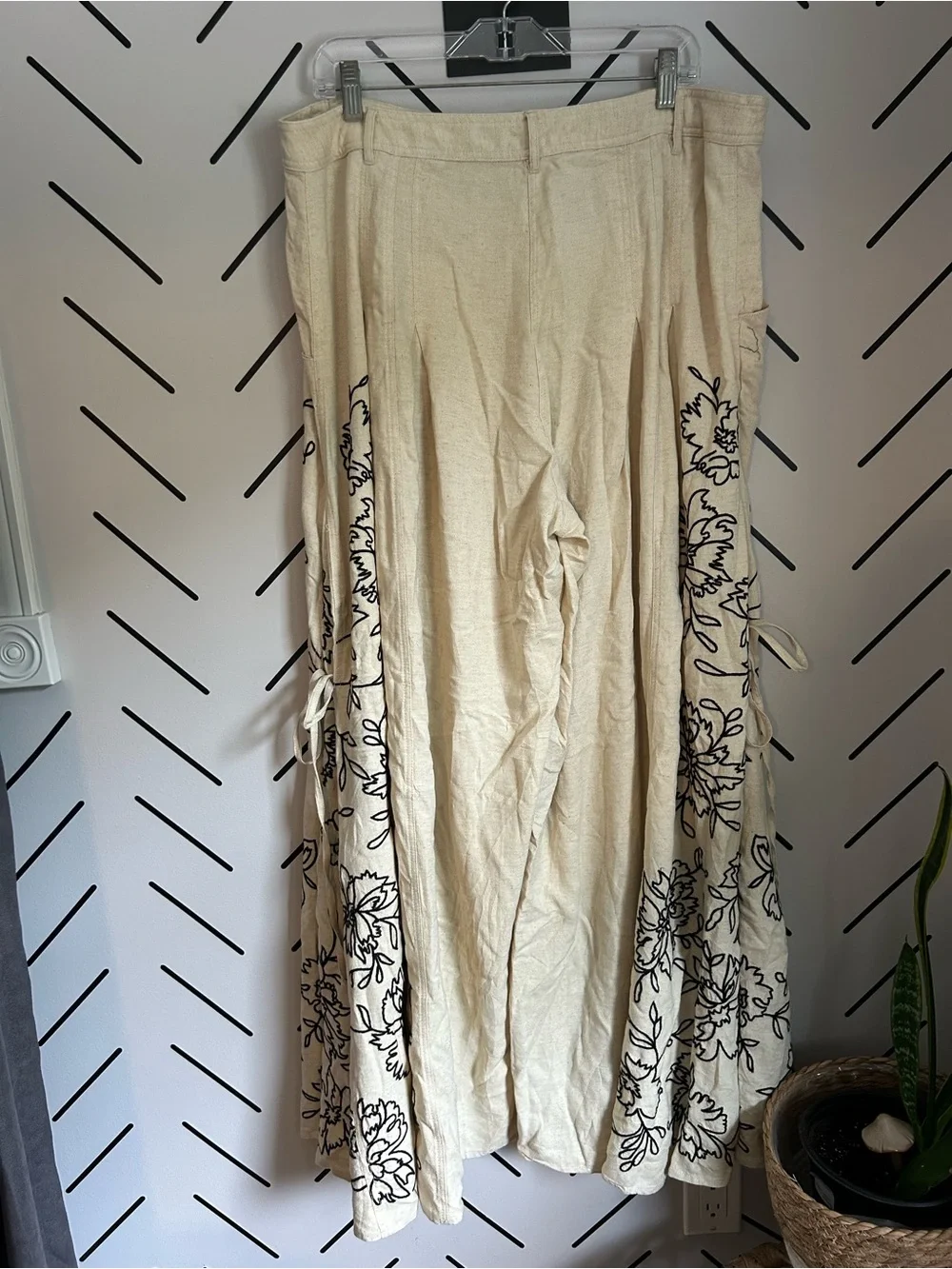 NWOT free people What You Know Embroidered Wide-Leg Pants - Picture 12 of 15